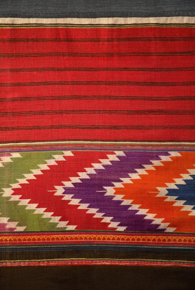 Detail of Tai Lu fabric (textile) بواسطة المدرسة التايلاندية
