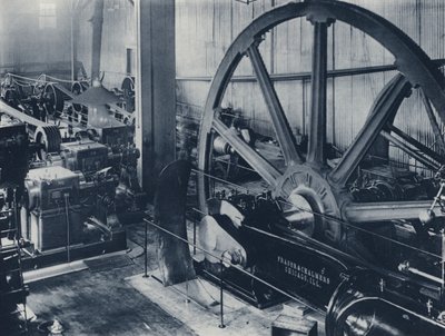 الداخلية ، المحرك وغرفة الدينامو ، شركة Crown Reef Gold Mining (صورة b / w) بواسطة مصور جنوب أفريقي