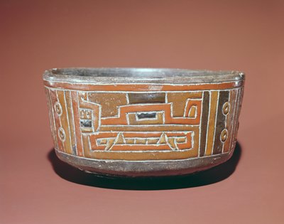 زبدية مزينة برأس نمر من العصر الكولومبي (فخار) بواسطة مدرسة أمريكا الجنوبية