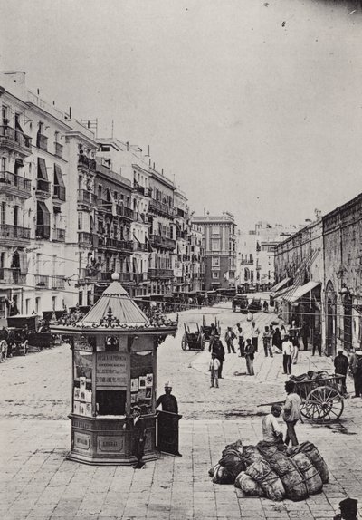 قادس: Calle de Isaac Peral (b / w photo) بواسطة المصور الإسباني