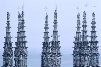Detail of the lantern tower spires (photo) بواسطة المدرسة الاسبانية