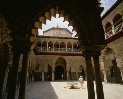 الباحة في الكازار الحقيقي بواسطة المدرسة الاسبانية