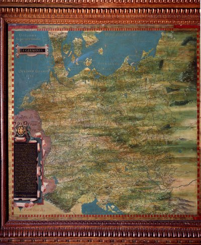 بطاقة ألمانيا صنعها ستيفانو بونسنيوري (؟ -1589) عالم الكونيات والرسام الإيطالي. حوالي 1581. فلورنسا ، بالازو فيكيو ، سالا ديل ماباموندو بواسطة ستيفانو بونسينيوري