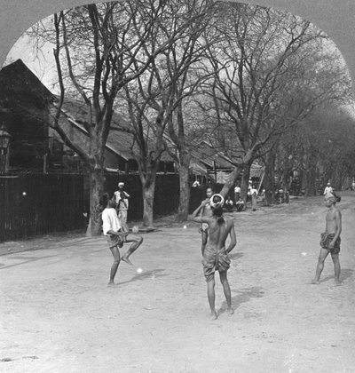 لعبة كرة أصلية في بورما ، 1908 بواسطة شركة السفر ستيريو