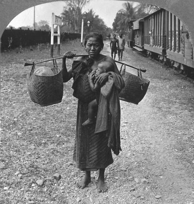 امرأة شان وطفلها ، بورما العليا ، 1908 بواسطة شركة السفر ستيريو