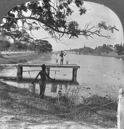 الجانب الغربي من القلعة ، يظهر الخندق ، ماندالاي ، بورما ، 1908 بواسطة شركة السفر ستيريو