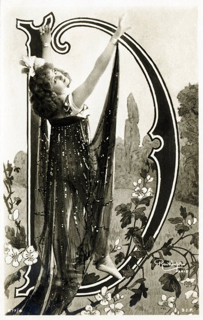 D: Mlle Roessler ، راقصة من la Belle Epoque - الأبجدية في بطاقة بريدية بواسطة استوديو Reutlinger