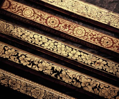 أغلفة كتاب لاي لاي منقوشة منقوشة بواسطة المدرسة التايلاندية