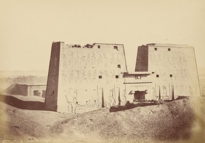 نظرة عامة على معبد إدفو بواسطة Théodule Devéria