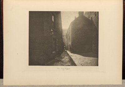  بواسطة توماس عنان
