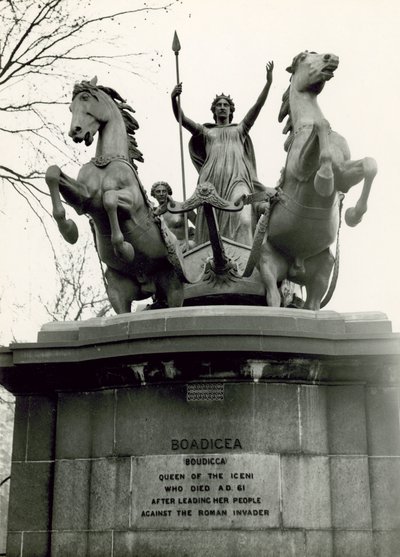 Boadicea وبناتها ، مجموعة النحت البرونزي ، 1885 بواسطة Thomas Thornycroft