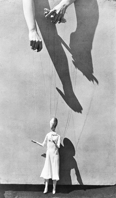 يد العرائس ، 1929 بواسطة تينا مودوتي