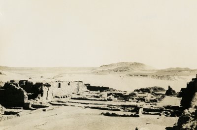 المنطقة التجارية في دير القديس سمعان، أسوان، مصر، تصوير أوجو مونيريت دي فيلارد بواسطة أوغو مونيريت دي فيلارد