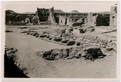 الجزء الداخلي لدير القديس سمعان، الغرفة السادسة، أسوان، مصر، صورة لأوغو مونيريه دي فيلارد بواسطة أوغو مونيريت دي فيلارد