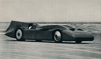 276 ميلا في الساعة على الرمال في دايتونا ، 1937 بواسطة غير معروف