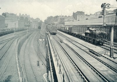 بقعة مزدحمة ، 1922. بواسطة غير معروف