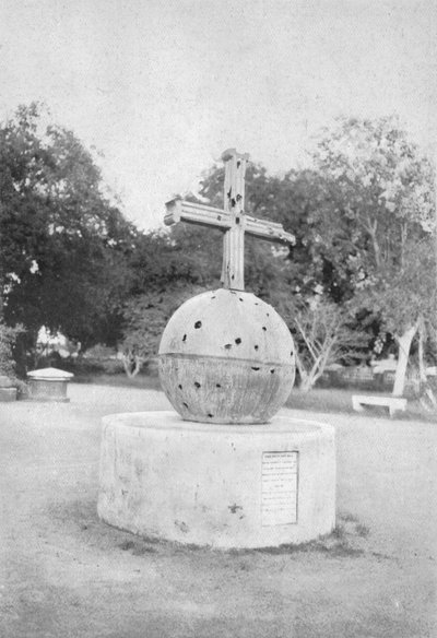 بقايا تمرد - الصليب من كنيسة دلهي ، c1910. بواسطة غير معروف