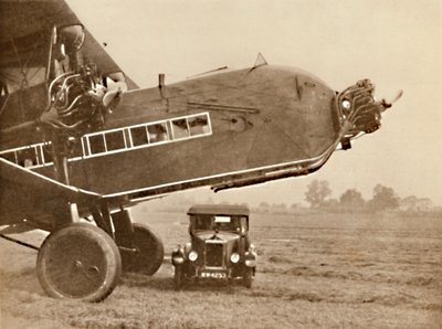 جدل ثلاثي المحركات ، 1927 بواسطة غير معروف