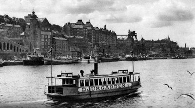 عبارة في طريقها إلى جزيرة دجيور جاردن ، ستوكهولم ، السويد ، c1923 بواسطة غير معروف