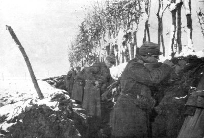خندق مليء بالمشاة الاحتياطية ، با دو كاليه ، فرنسا ، الشتاء ، 1915 بواسطة غير معروف