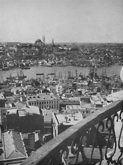 منظر للقسطنطينية يظهر مسجد سانتا صوفيا ، 1913 بواسطة غير معروف