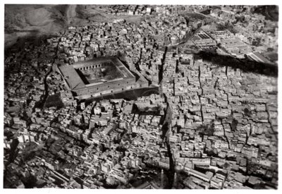 منظر جوي للقاهرة القديمة ، مصر ، من زيبلين ، 1931 1933 بواسطة غير معروف