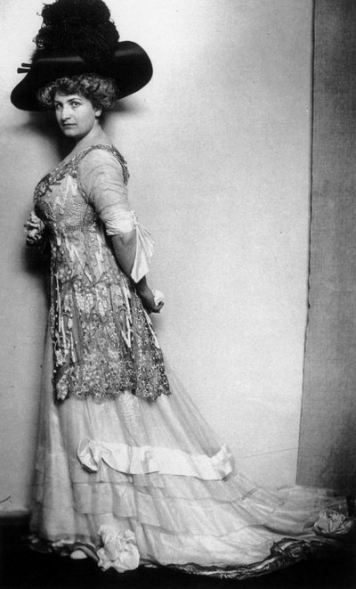 ألما ماهلر ، ملحن اجتماعي وملحن نمساوي ، c1908 بواسطة غير معروف