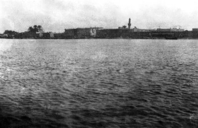 عمارة ، على نهر دجلة ، بلاد ما بين النهرين ، 1918 بواسطة غير معروف