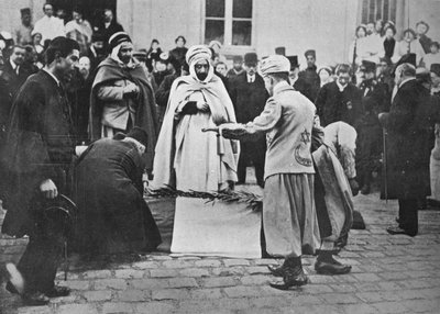 مشهد غير عادي في باريس ، 1914 بواسطة غير معروف