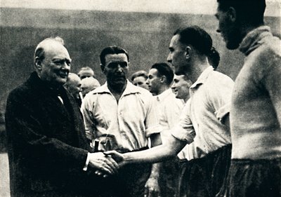 اتحاد كرة القدم في ويمبلي - إنجلترا ضد اسكتلندا ، 4 أكتوبر 1941 ، 1945. بواسطة غير معروف