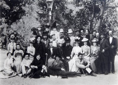 المؤلف مكسيم غوركي وأنطون تشيخوف بين ممثلين مسرح موسكو للفنون ، 1900 بواسطة غير معروف