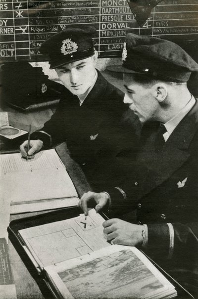 وضع ضباط الملاحة في BOAC خطة طيران ، الحرب العالمية الثانية ، c1939-c1944 1946. بواسطة غير معروف