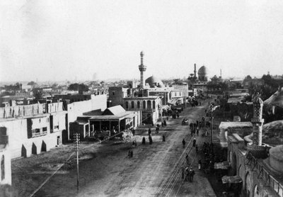 بغداد أمام البوابة الشمالية ، العراق ، 1917-1919 بواسطة غير معروف