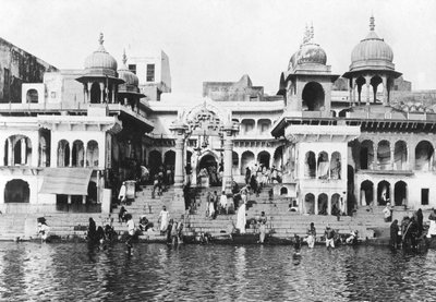 غات الاستحمام على نهر يامونا ، مطرح ، 1917 بواسطة غير معروف