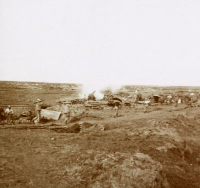 عمل البطارية ، c1914-c1918 بواسطة غير معروف
