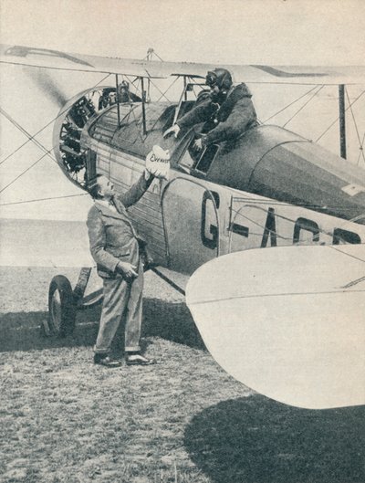 قبل الرحلة الأولى فوق جبل إيفرست ، 1933 م 1937 بواسطة غير معروف