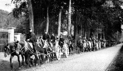 مدفعية بلجيكية تتجنب طائرات توب الألمانية ، الحرب العالمية الأولى ، 1914 بواسطة غير معروف