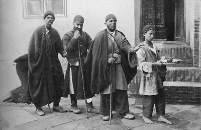 متسولين مكفوفين من طهران ، بلاد فارس ، 1902 بواسطة غير معروف