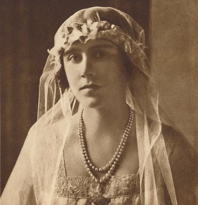 وصيفة الشرف في زفاف الأميرة ماري وفيكونت لاسيليس ، 1922 ، 1937 بواسطة غير معروف