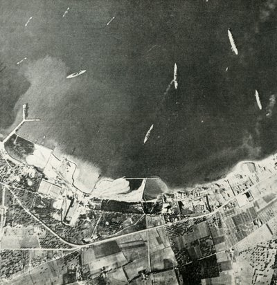 السفن الحربية البريطانية قبالة الساحل المالطي ، الحرب العالمية الثانية ، 1940-1942 1944. بواسطة غير معروف