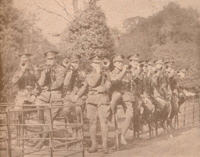بوقار يمارسون في حديقة لندن ، c1915 1928 بواسطة غير معروف