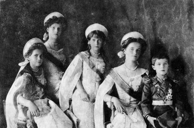 أبناء القيصر نيقولا الثاني من روسيا ، c1910. بواسطة غير معروف