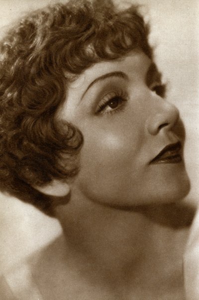 كلوديت كولبير ، ممثلة أمريكية فرنسية ، 1933 بواسطة غير معروف