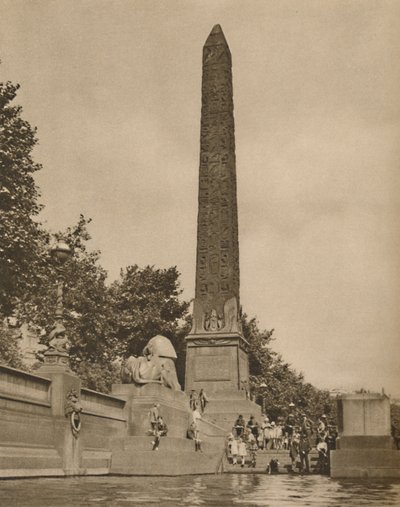 كليوباترا نيدل قبل 1400 سنة من ولادة كليوباترا ، 1935. بواسطة غير معروف
