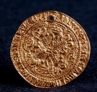 عملة Korabelnik للقيصر Ivan III Averse: Blossom Cross ، 1471-1490 بواسطة غير معروف