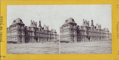 كومونة باريس (1871): منظر لمبنى البلدية. تصوير مجهول. طباعة على كرتون خافت. 17x7 سم بواسطة غير معروف