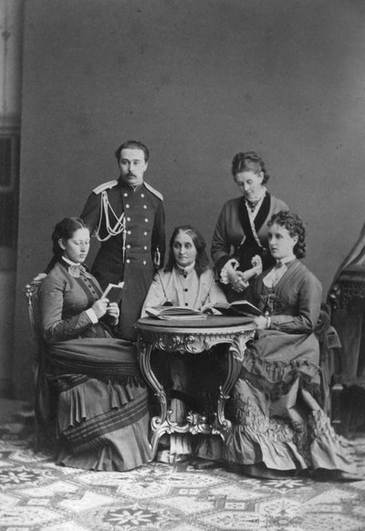 الكونت سيرجي شيريميتيف والكونتيسة إيكاترينا شيريميتيفا والأسرة ، 1870s بواسطة غير معروف