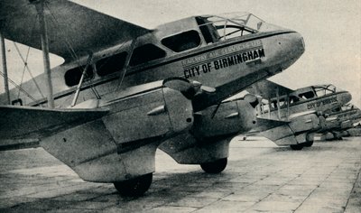 طائرة De Havilland DH89 المستخدمة في بعض طرق الخدمة الجوية للسكك الحديدية ، c1934 c1937 بواسطة غير معروف