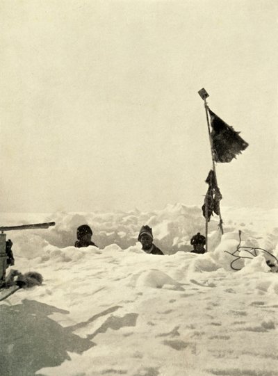 حفر للتأكد من عمق الثلج الذي يغطي المستودع ، c1908 ، 1909. بواسطة غير معروف