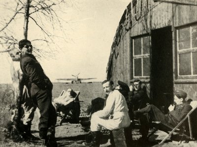 نقطة التشتت في فاسينكور ، 1939-1940 ، 1941. بواسطة غير معروف